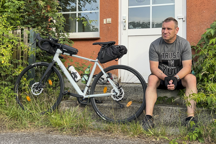 Auf einer Tour im Nationalpark Unteres Odertal mit Stopp am Schöpfwerk Alt Galow